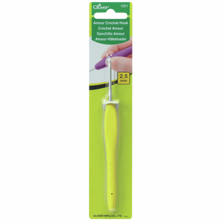 Amour Crochet Hook - 15cm x 2.50mm